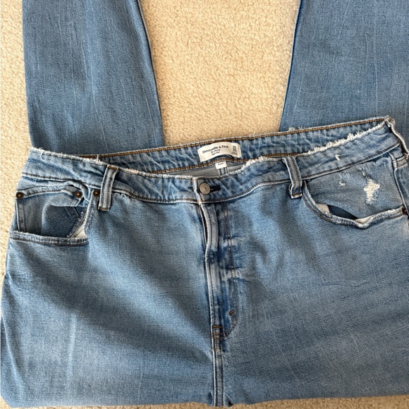 Abercrombie & Fitch Light Blue High Rise Jeans - Picture 2 of 3